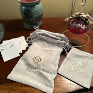 Kendra Scott jewelry dust bags